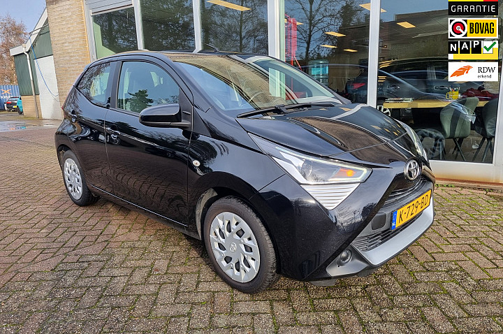 Toyota Aygo 1.0 VVT-i x-play camera, carplay, media, 1e eigenaar