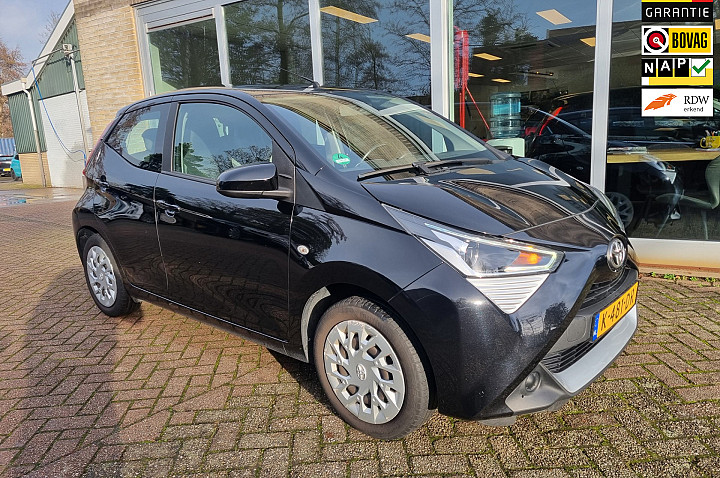 Toyota Aygo 1.0 VVT-i x-play camera, carplay, media, 1e eigenaar