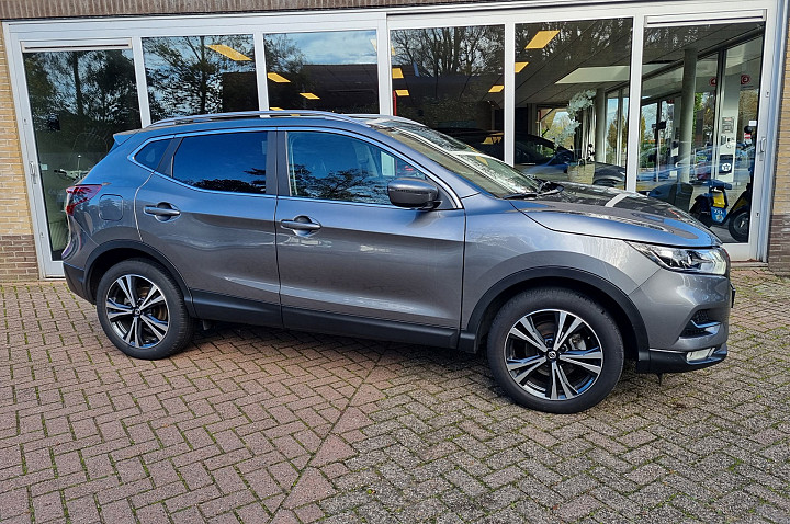 Nissan QASHQAI 1.3 DIG-T Business Edition pano camera trekhaak eindejaars actie!!